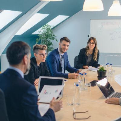 校花被出奶小说下载前期策划